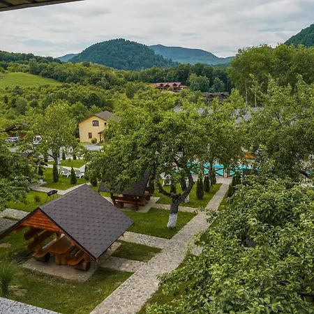 гора Apartman *